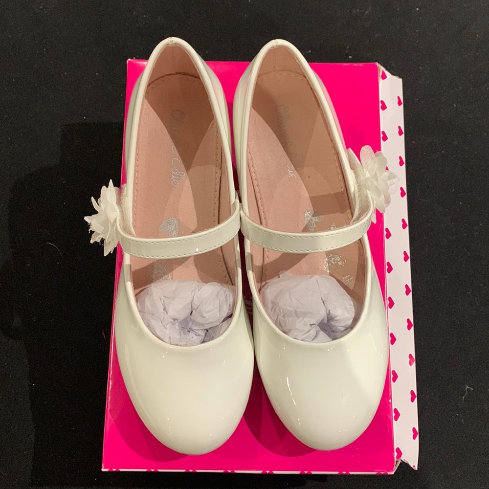Girl dressy shoes
